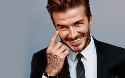 168电竞-卢卡斯关键时刻解围出边线